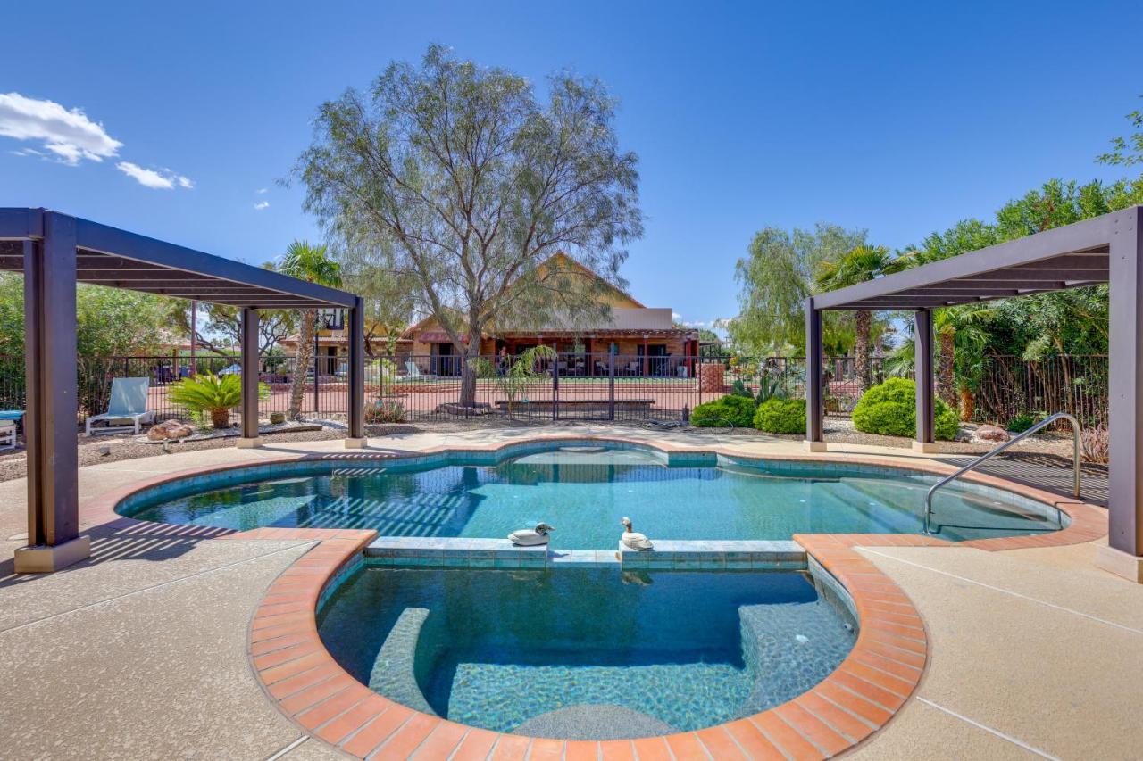 Idyllic Vegas Oasis With Outdoor Pool! Holiday home Las Vegas